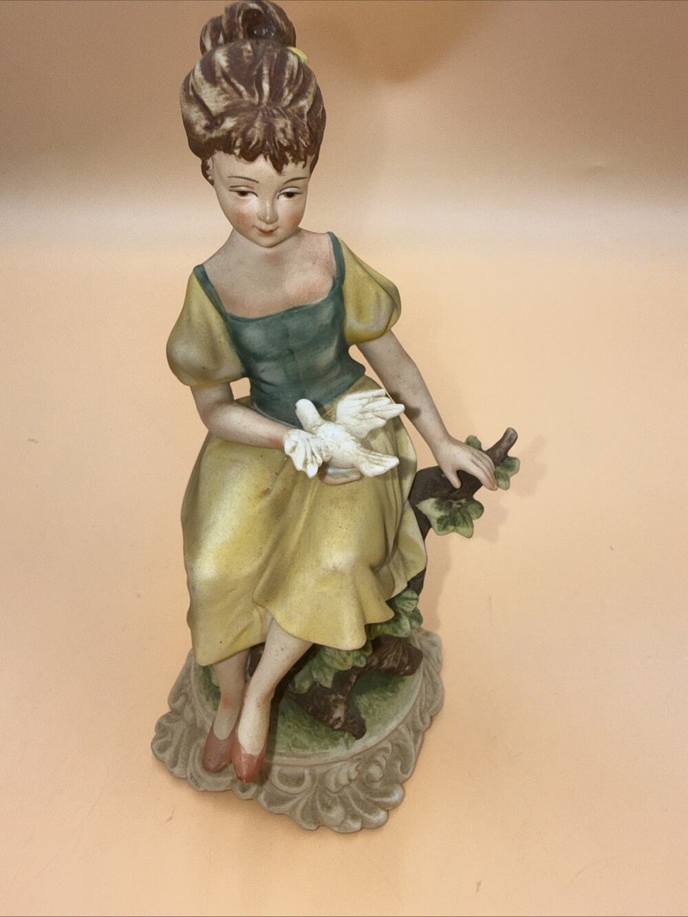 Vintage Lefton Porcelain Seated Girl & Dove Bird Figurine KW8017 Stamped 7”